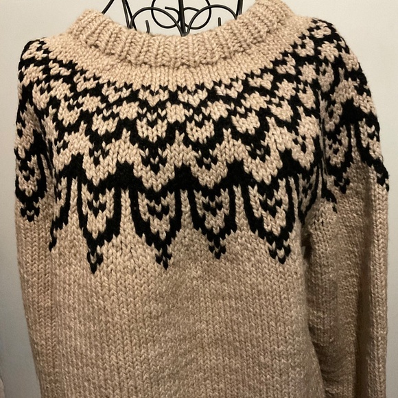 PULLOVER SWEATER  HANDKNITTED - Picture 3 of 3